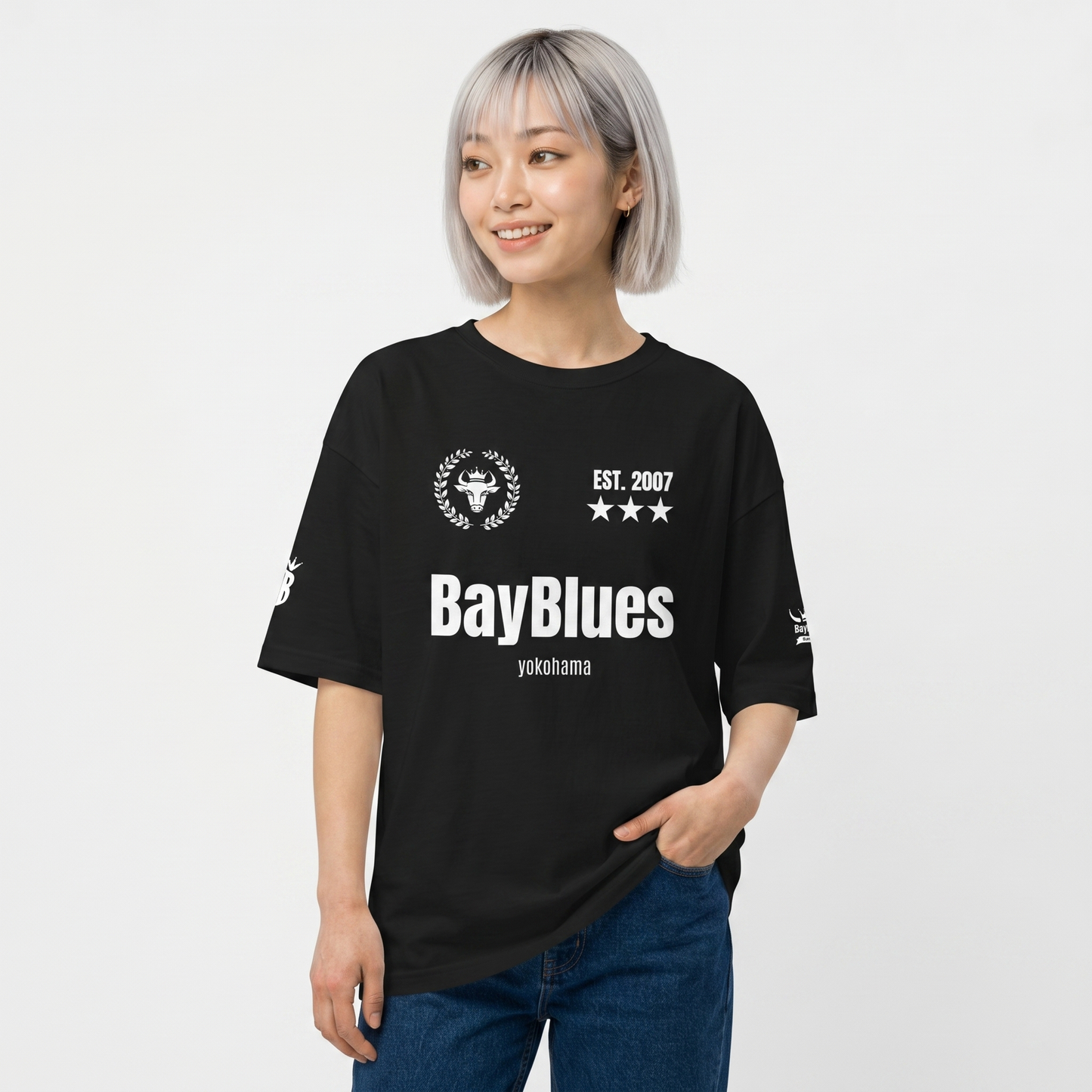 【横浜ベイブルース】ユニフォーム風 ユニセックス ビッグシルエット Tシャツ_白地プリント（DDSTYLE公式）