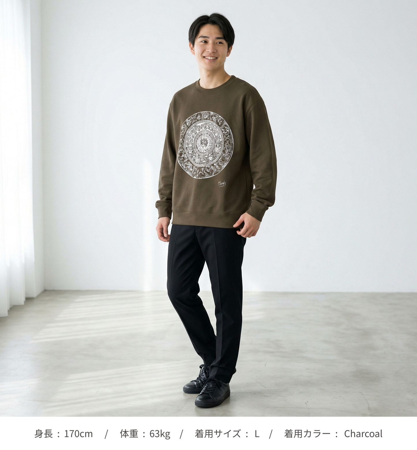 【HOSAKI】バリテイストイラスト スウェット（ホワイトプリント）（DDSTYLE公式）