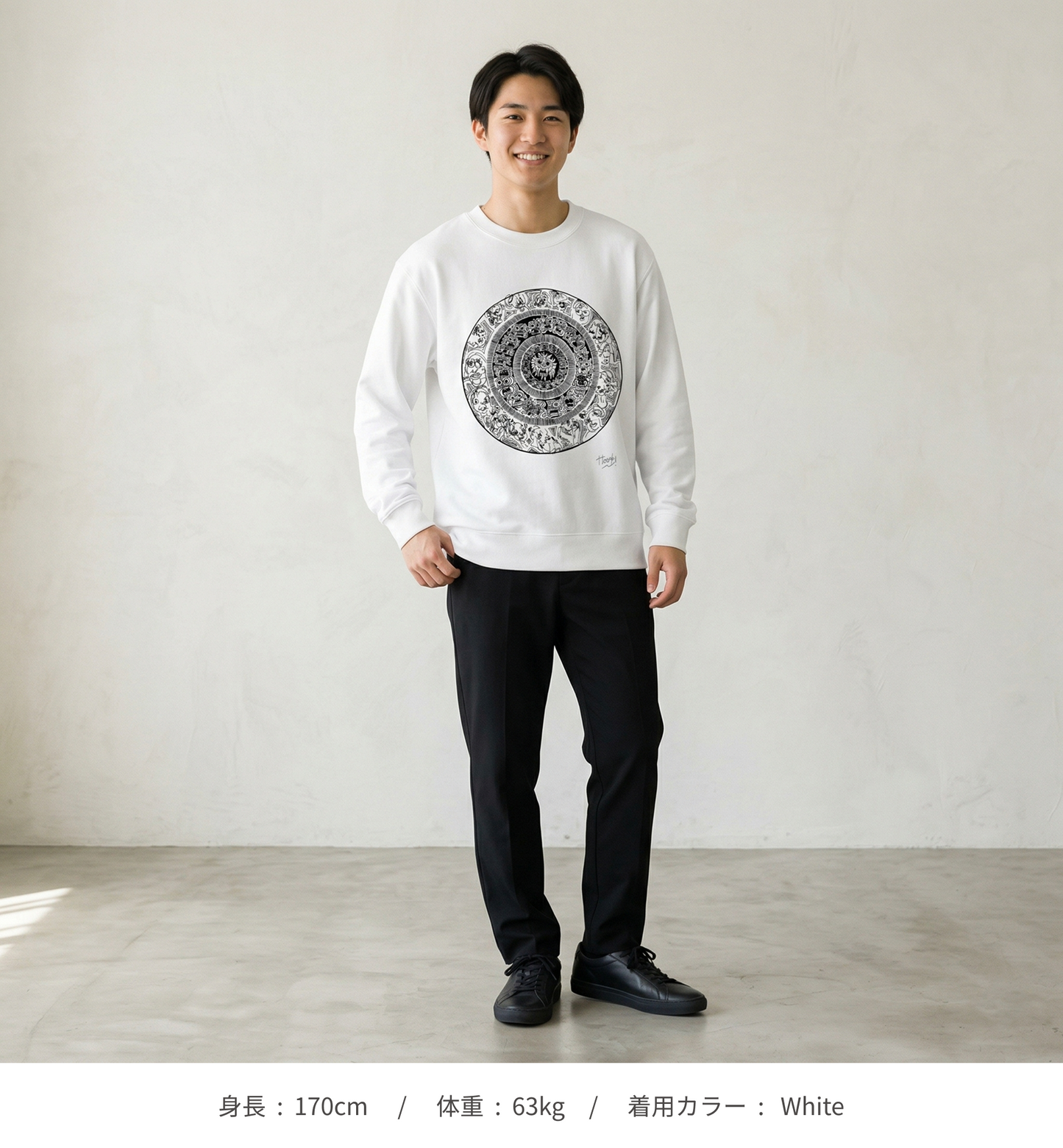 【HOSAKI】バリテイストイラスト スウェット（ブラックプリント）（DDSTYLE公式）